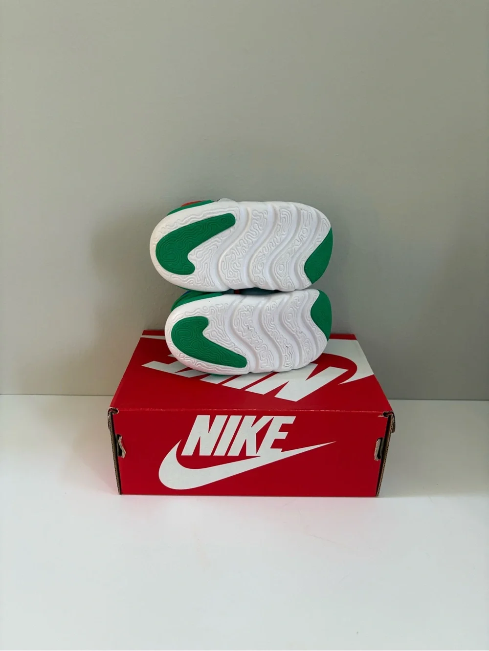 Nike Dynamo Go 2 Easy On 'Grey Green Picante Red' Sneakers (Toddler 5)